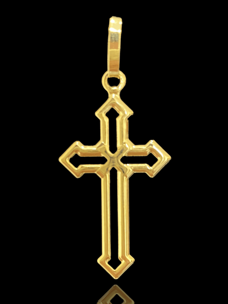 PINGENTE BANHADO A OURO 18K — CRUZ COM PONTAS VAZADA — 0,7G/2,5X1,5CM